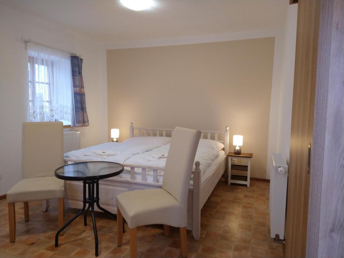 Apartmány Malý mnich Mníšek pod Brdy Kültér fotó