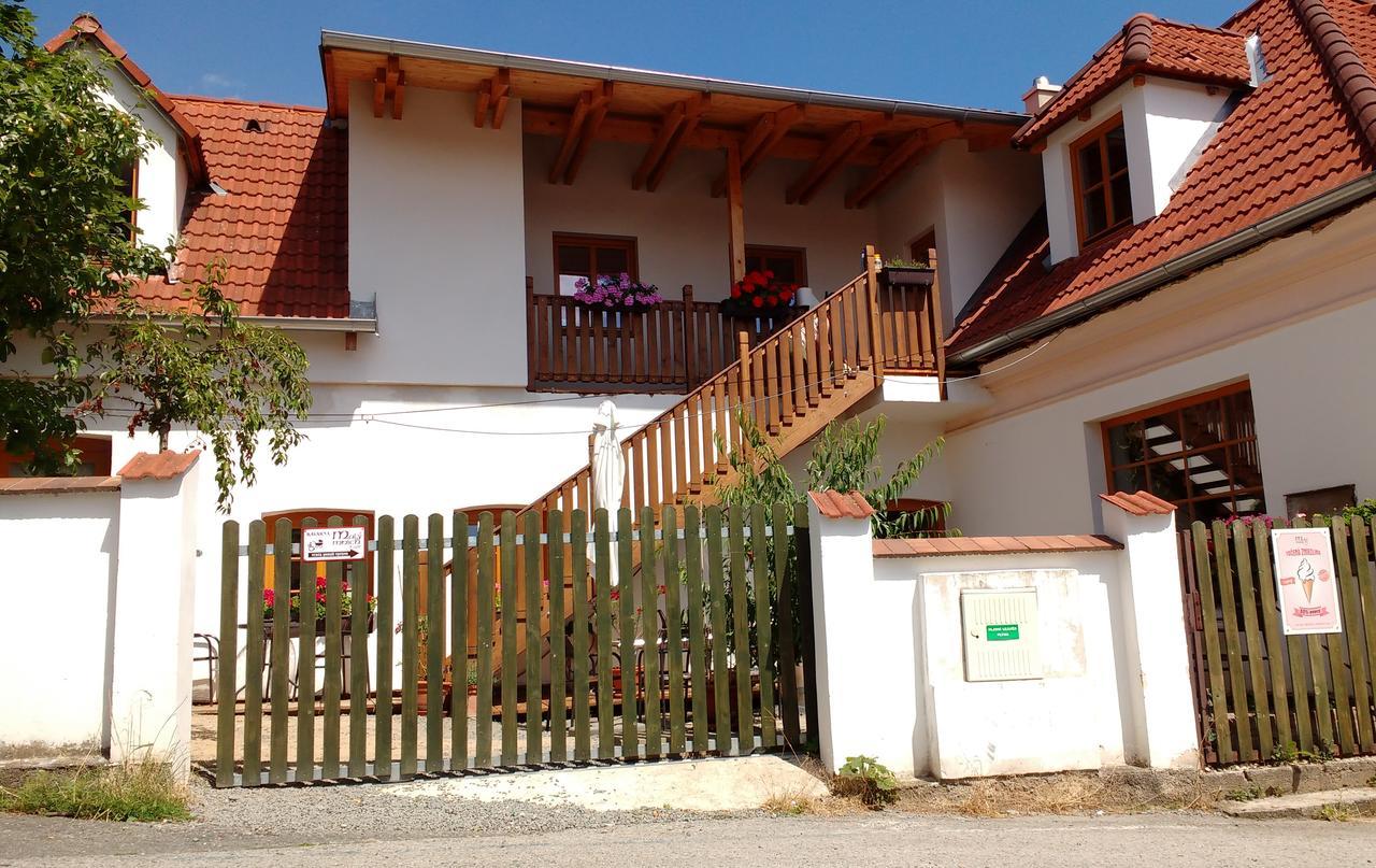 Apartmány Malý mnich Mníšek pod Brdy Kültér fotó