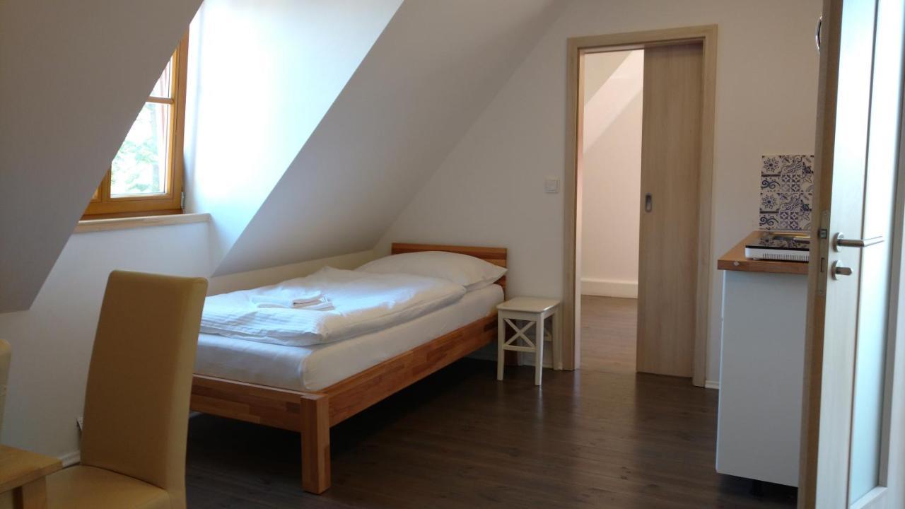 Apartmány Malý mnich Mníšek pod Brdy Kültér fotó